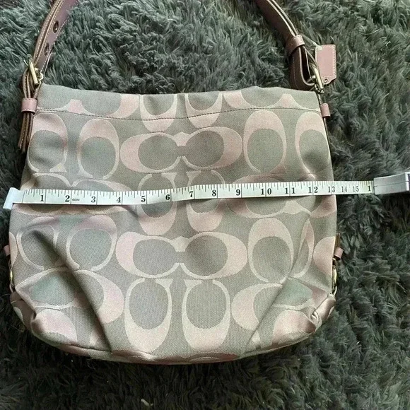 Coach purse - Picture 4 of 7